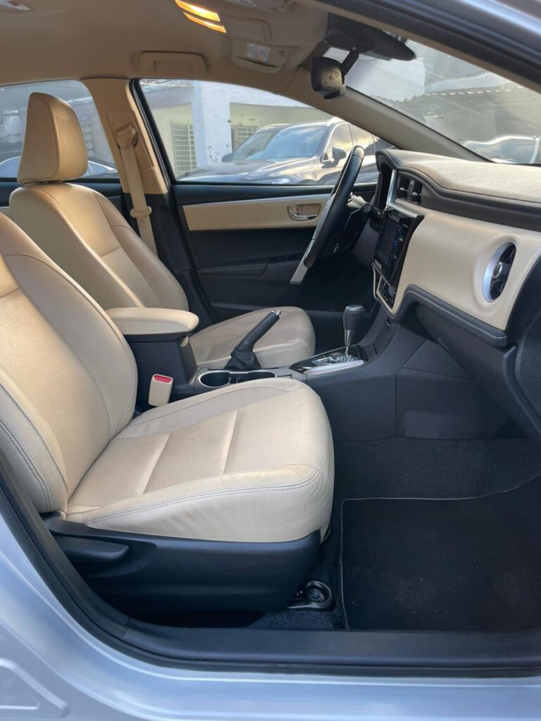 TOYOTA COROLLA ALTIS 2.0 AT 2017/2018 (BLINDADO)