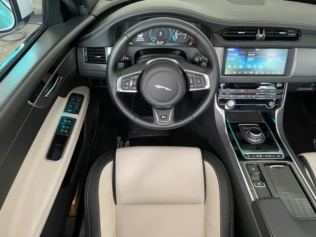 JAGUAR XF F-SPORT 2.0 TURBO 2016/2017