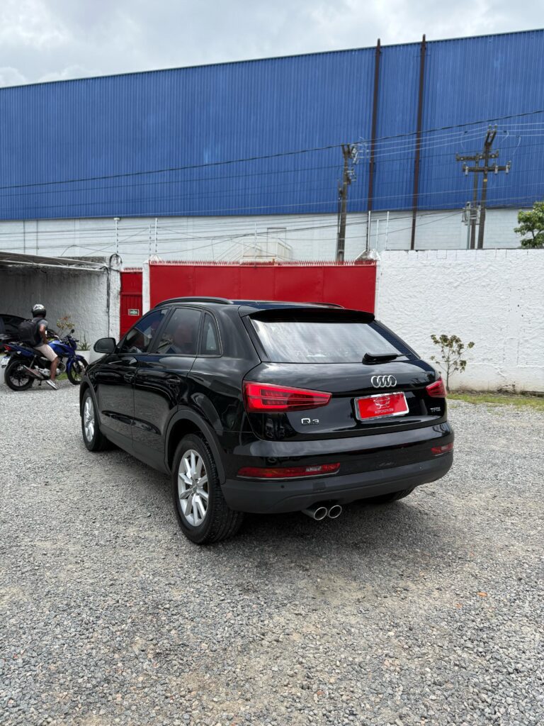 AUDI Q3 ATTRACTION 1.4 TFSI 2016/2017 (BLINDADO)