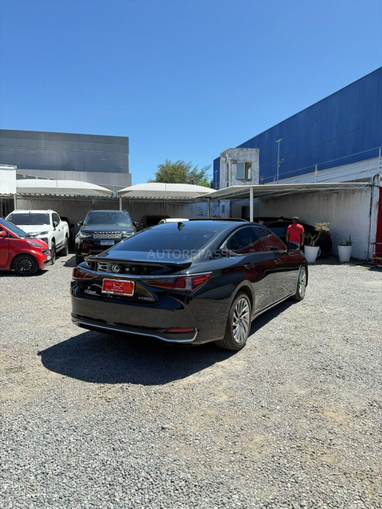 LEXUS ES300H 2.5 HYBRID CVT 2022/2022