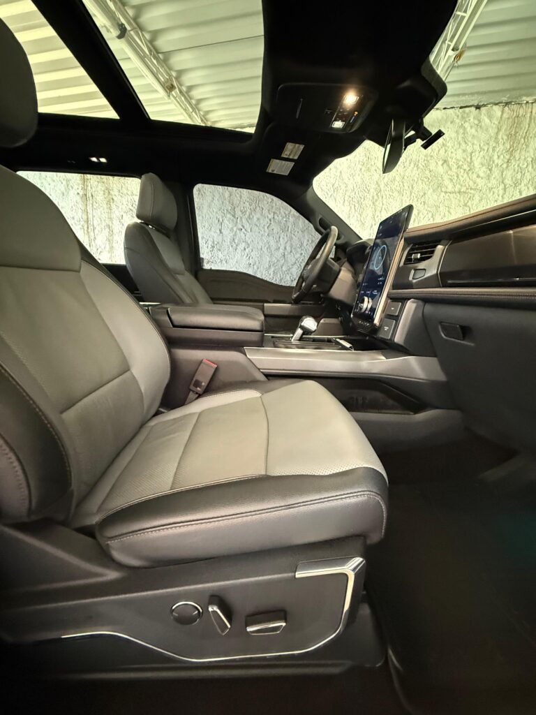 FORD F-150 LARIAT LIGHTNING 4x4 2022/2022 - F150 ELÉTRICO