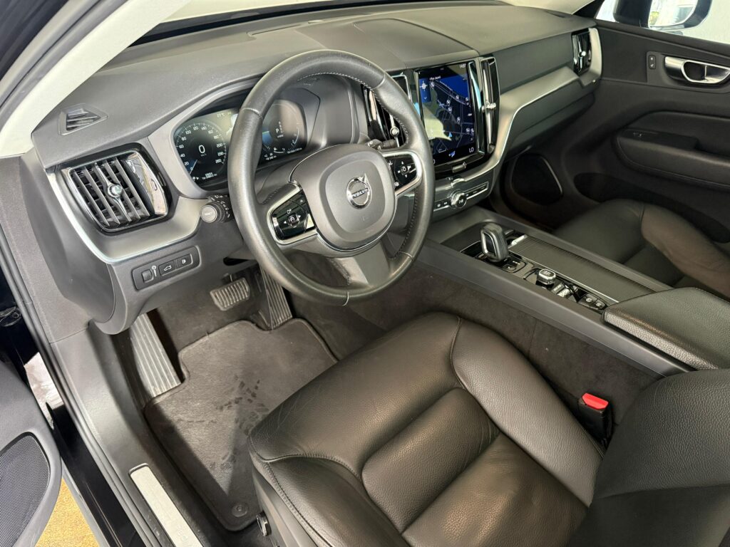 VOLVO XC60 T8 MOMENTUM 2.0 AWD 2021/2021