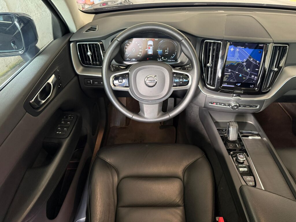 VOLVO XC60 T8 MOMENTUM 2.0 AWD 2021/2021