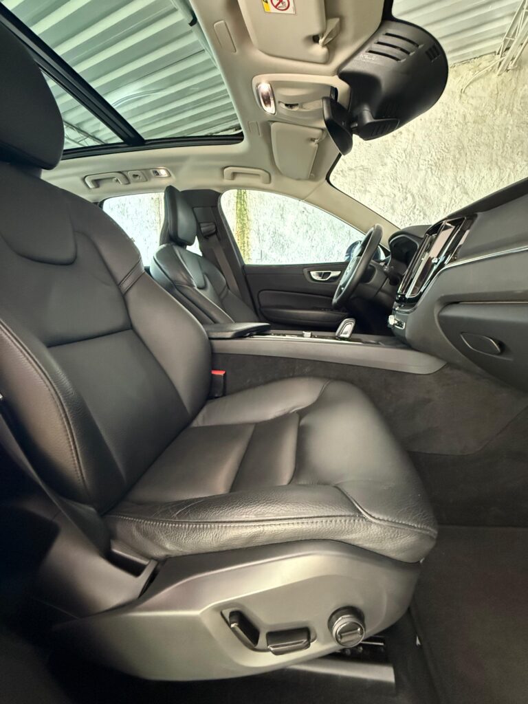 VOLVO XC60 T8 MOMENTUM 2.0 AWD 2021/2021