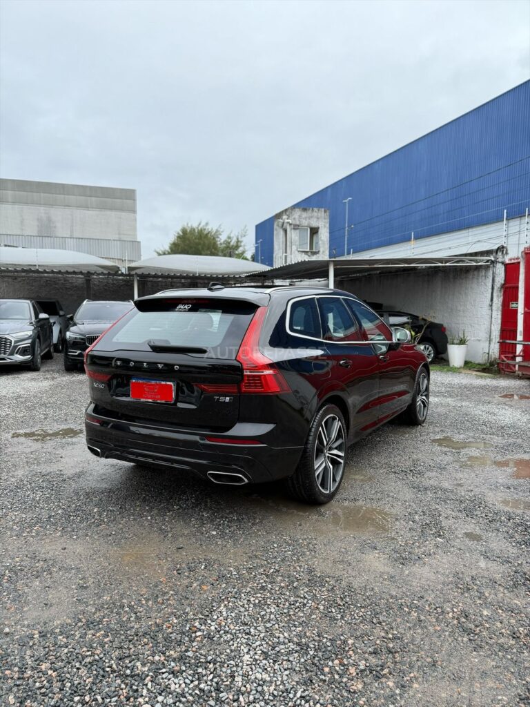 VOLVO XC60 T5 R-DESIGN 2.0 AWD 2018/2018 (BLINDADO)