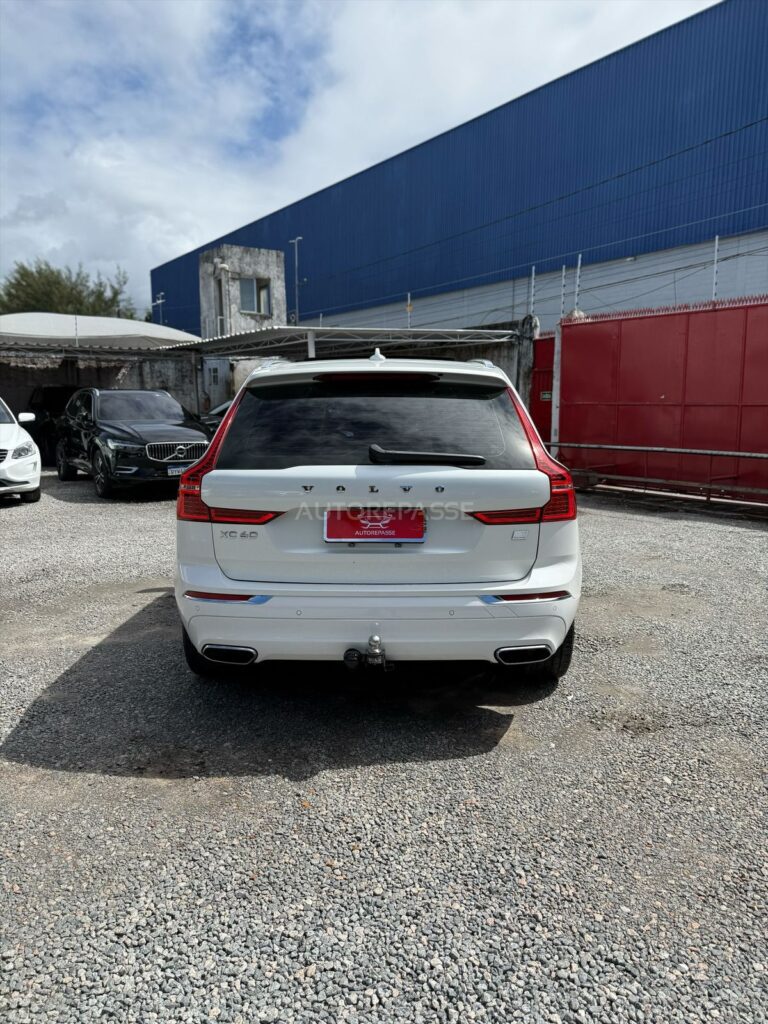 VOLVO XC60 T8 MOMENTUM 2.0 AWD 2021/2021