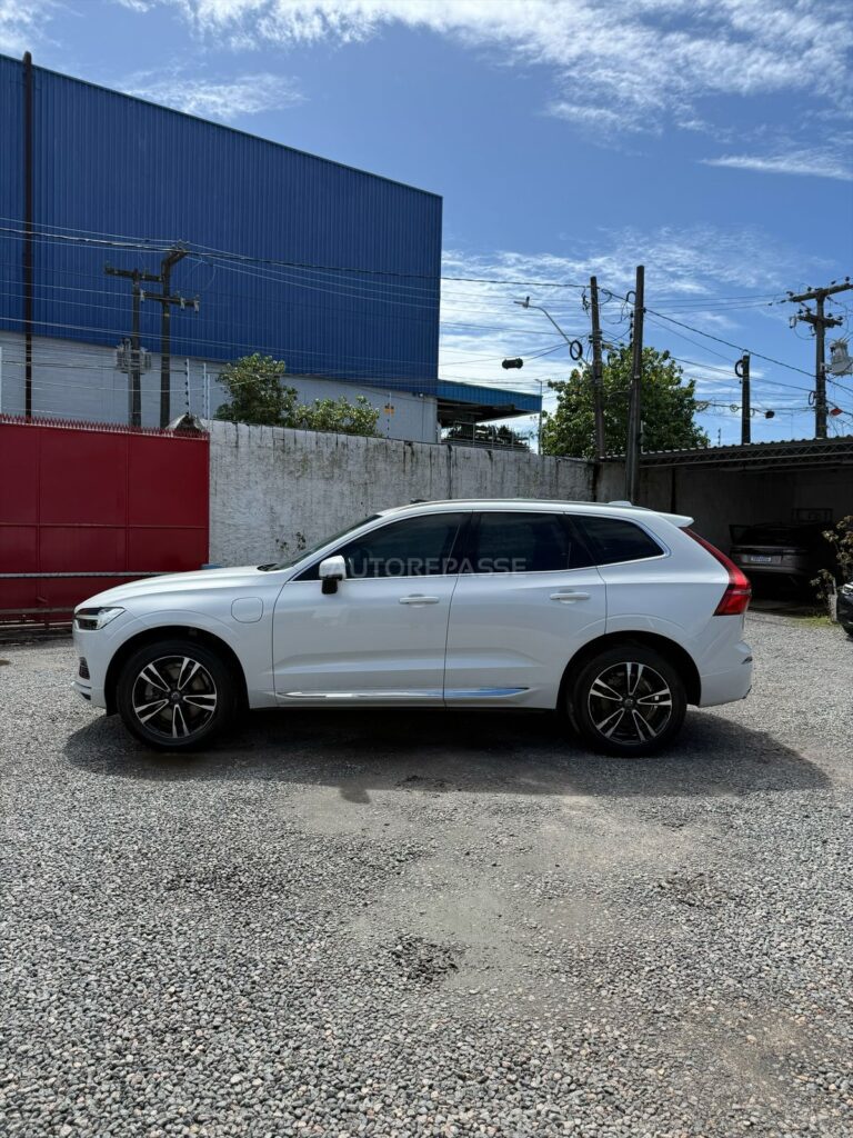 VOLVO XC60 T8 MOMENTUM 2.0 AWD 2021/2021