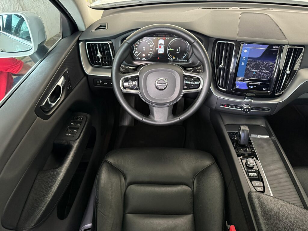 VOLVO XC60 T8 MOMENTUM 2.0 AWD 2021/2021