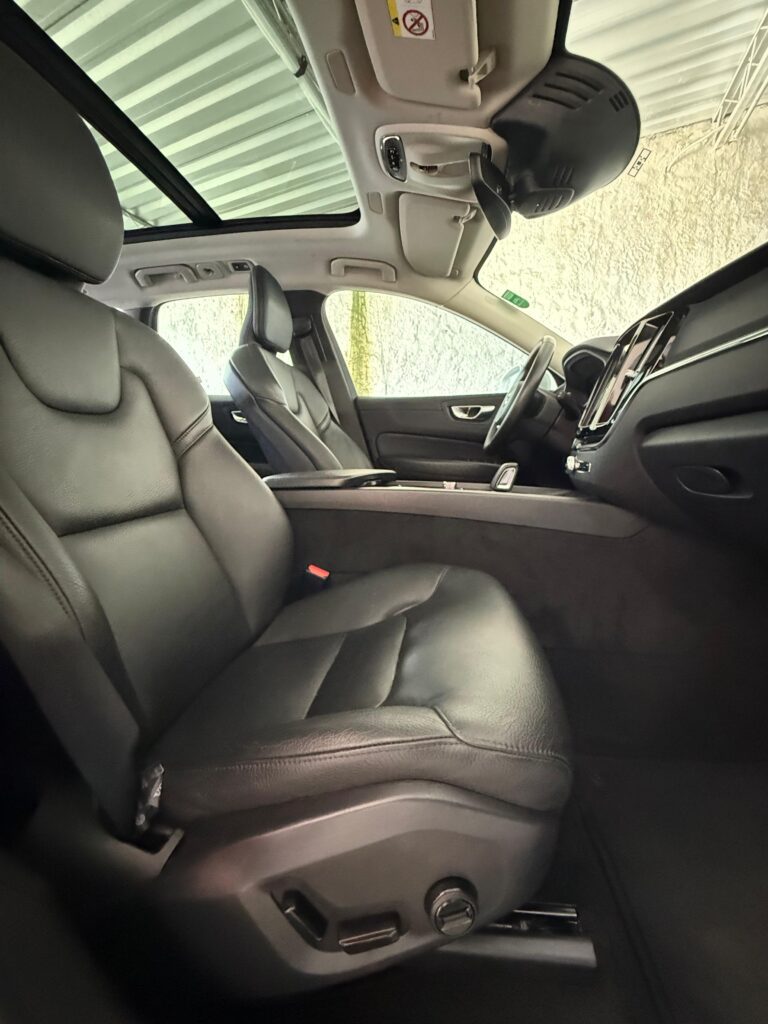 VOLVO XC60 T8 MOMENTUM 2.0 AWD 2021/2021