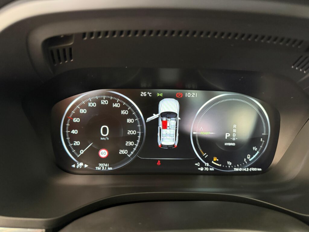 VOLVO XC60 T8 MOMENTUM 2.0 AWD 2021/2021