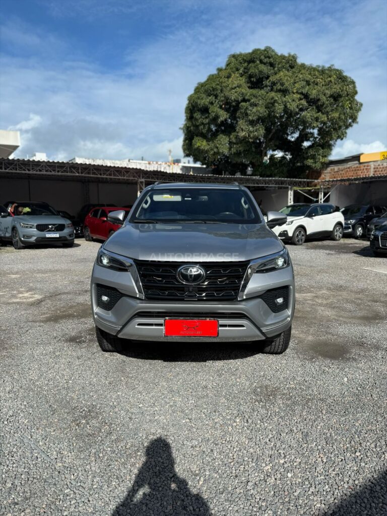 TOYOTA HILUX SW4 SRX 2.8 TDI 4x4 2023/2023 (BLINDADO)