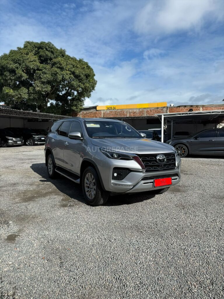 TOYOTA HILUX SW4 SRX 2.8 TDI 4x4 2023/2023 (BLINDADO)