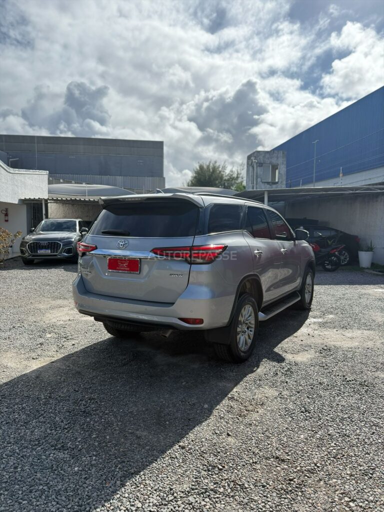 TOYOTA HILUX SW4 SRX 2.8 TDI 4x4 2023/2023 (BLINDADO)