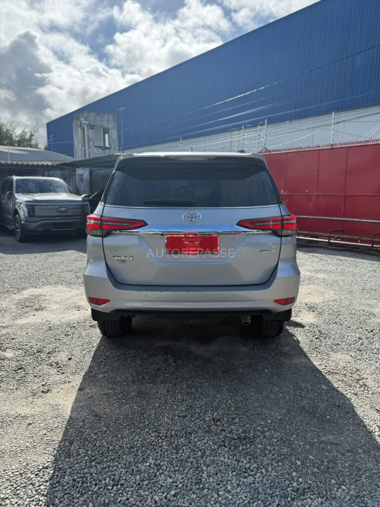 TOYOTA HILUX SW4 SRX 2.8 TDI 4x4 2023/2023 (BLINDADO)