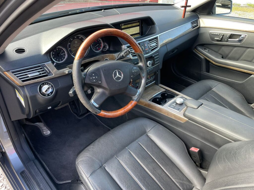 MERCEDES-BENZ E550 AVANTGARDE 5.5 V8 2009/2010