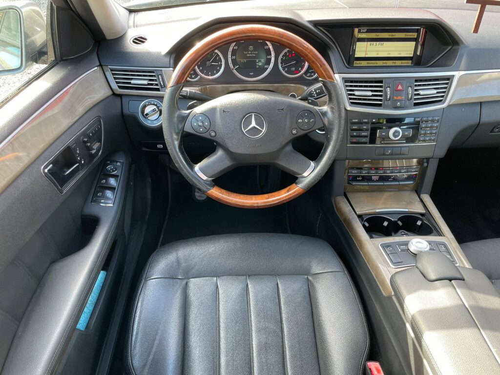 MERCEDES-BENZ E550 AVANTGARDE 5.5 V8 2009/2010