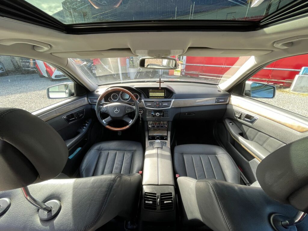MERCEDES-BENZ E550 AVANTGARDE 5.5 V8 2009/2010