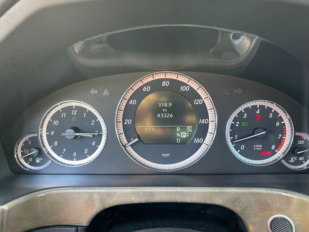 MERCEDES-BENZ E550 AVANTGARDE 5.5 V8 2009/2010