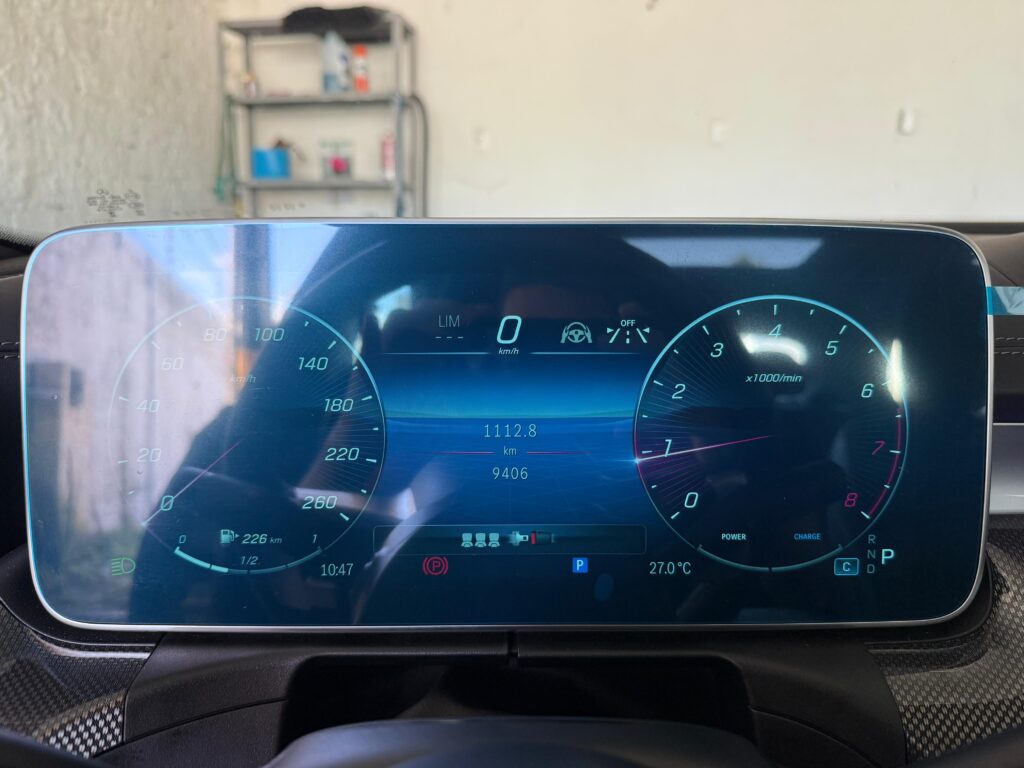 MERCEDES-BENZ C300 AMG LINE 2.0 2023/2024
