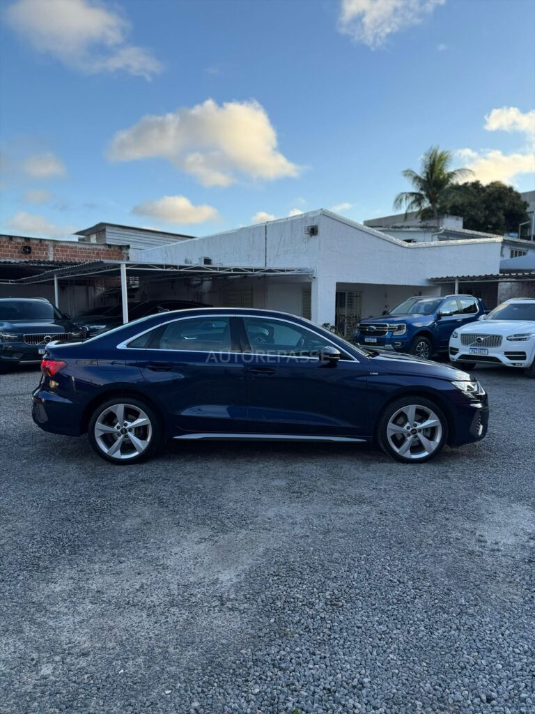 AUDI A3 SEDAN S-LINE MHEV 2.0 TFSI 2023/2024