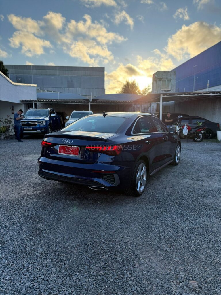 AUDI A3 SEDAN S-LINE MHEV 2.0 TFSI 2023/2024