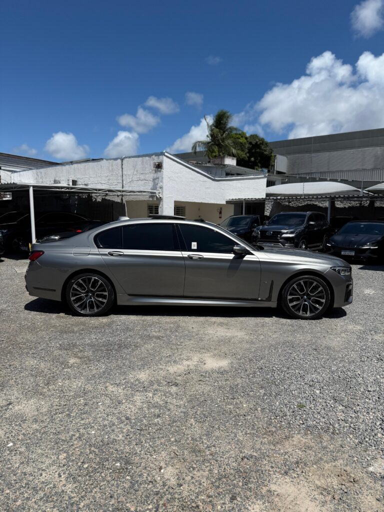 BMW 745 Le M-SPORT 3.0 TURBO 2021/2022