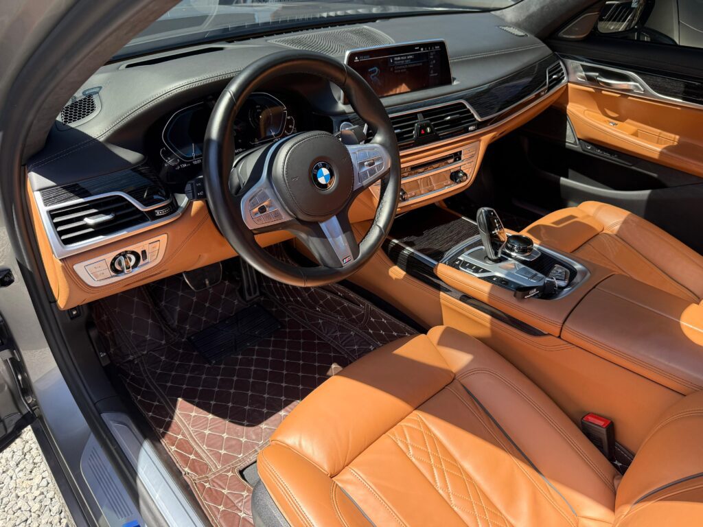 BMW 745 Le M-SPORT 3.0 TURBO 2021/2022