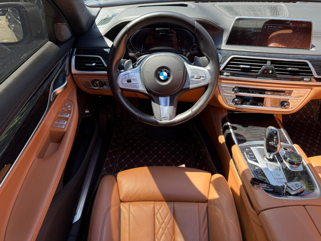 BMW 745 Le M-SPORT 3.0 TURBO 2021/2022