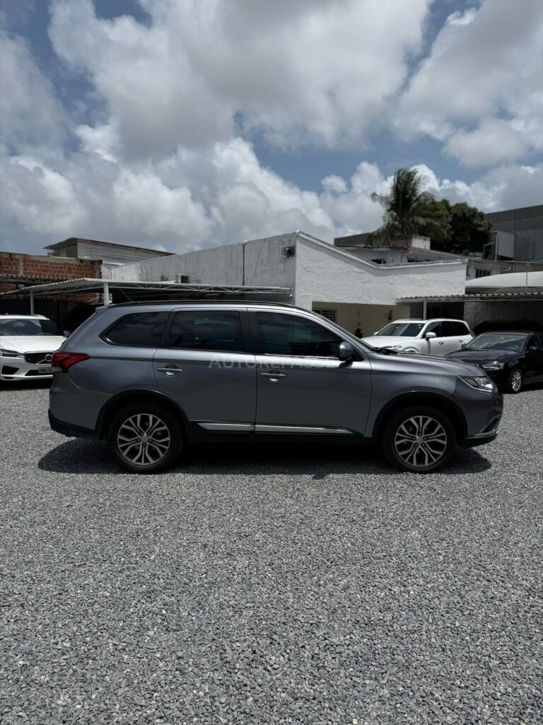 MITSUBISHI OUTLANDER 2.0 AT 2016/2016