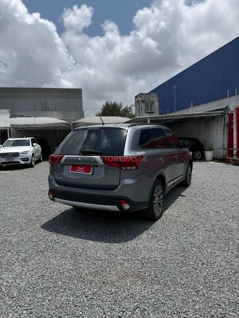 MITSUBISHI OUTLANDER 2.0 AT 2016/2016