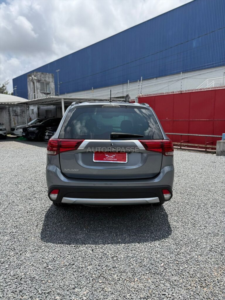 MITSUBISHI OUTLANDER 2.0 AT 2016/2016