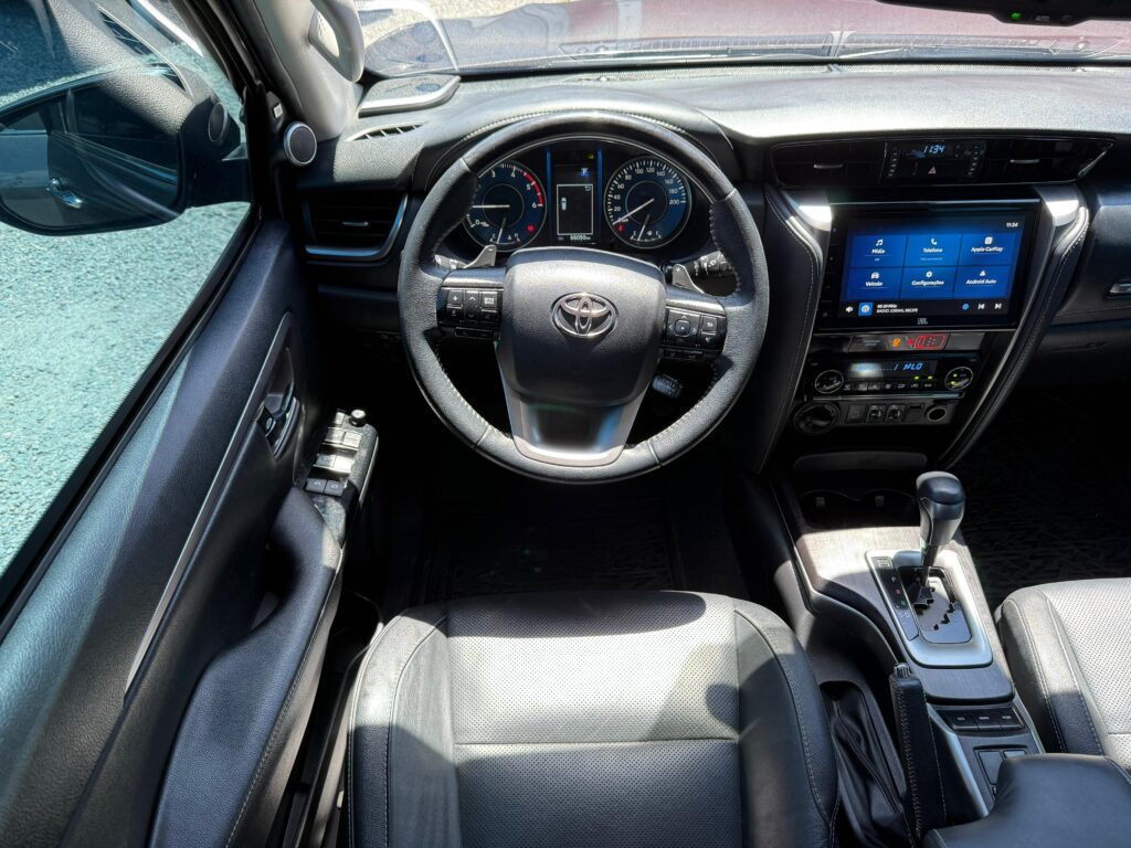 HILUX SW4 SRX 2.8 TDI 4x4 2023/2024