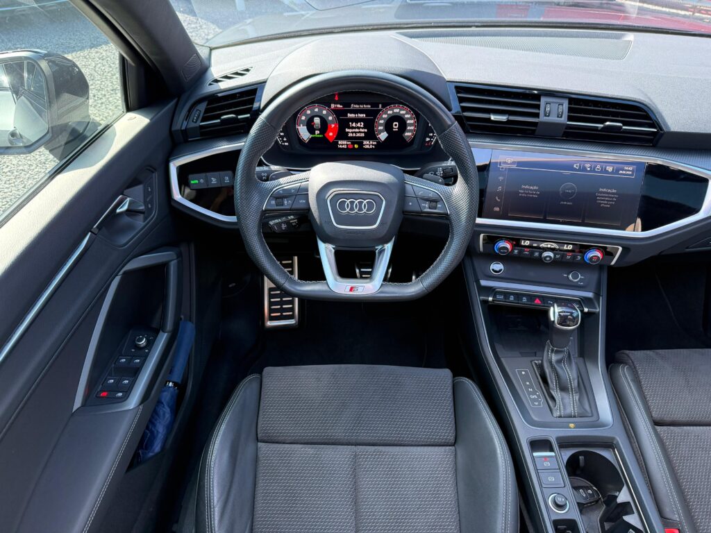 AUDI Q3 SPB PERFORMANCE BLACK 2.0 TFSI 2022/2023