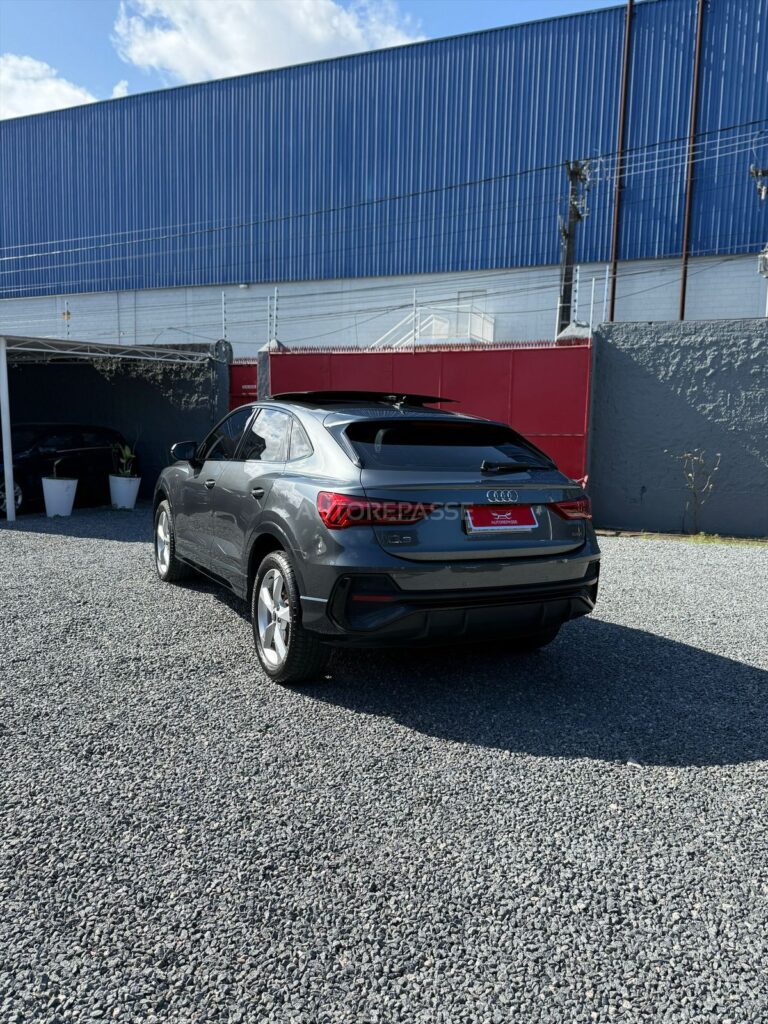 AUDI Q3 SPB PERFORMANCE BLACK 2.0 TFSI 2022/2023