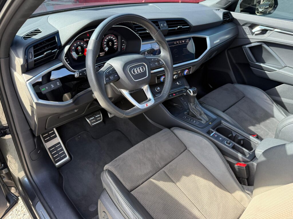 AUDI Q3 SPB PERFORMANCE BLACK 2.0 TFSI 2022/2023