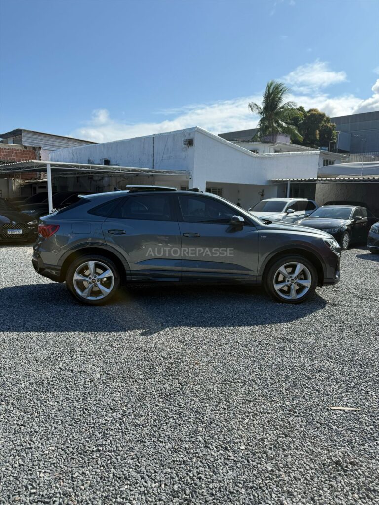 AUDI Q3 SPB PERFORMANCE BLACK 2.0 TFSI 2022/2023