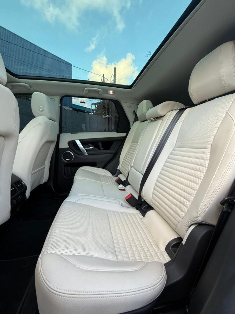 LAND-ROVER DISCOVERY D200 SE 2022/2023