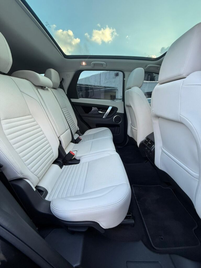 LAND-ROVER DISCOVERY D200 SE 2022/2023