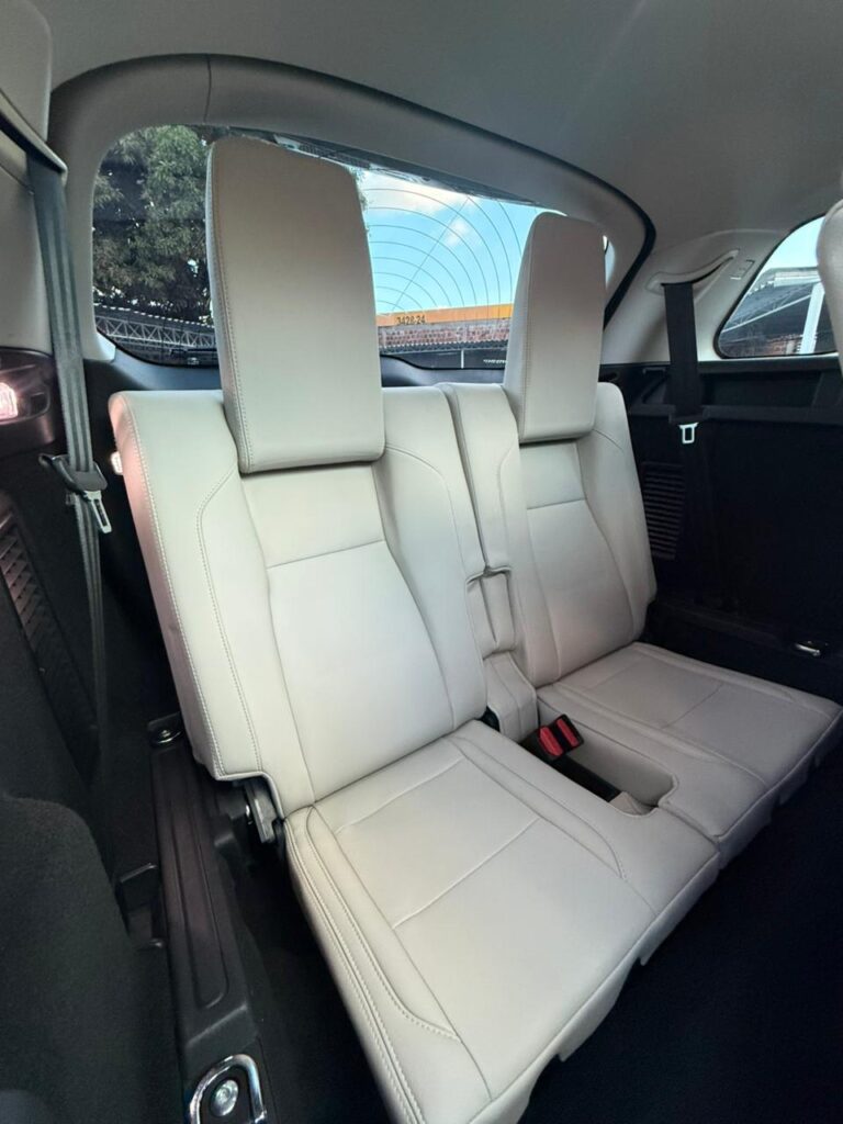 LAND-ROVER DISCOVERY D200 SE 2022/2023