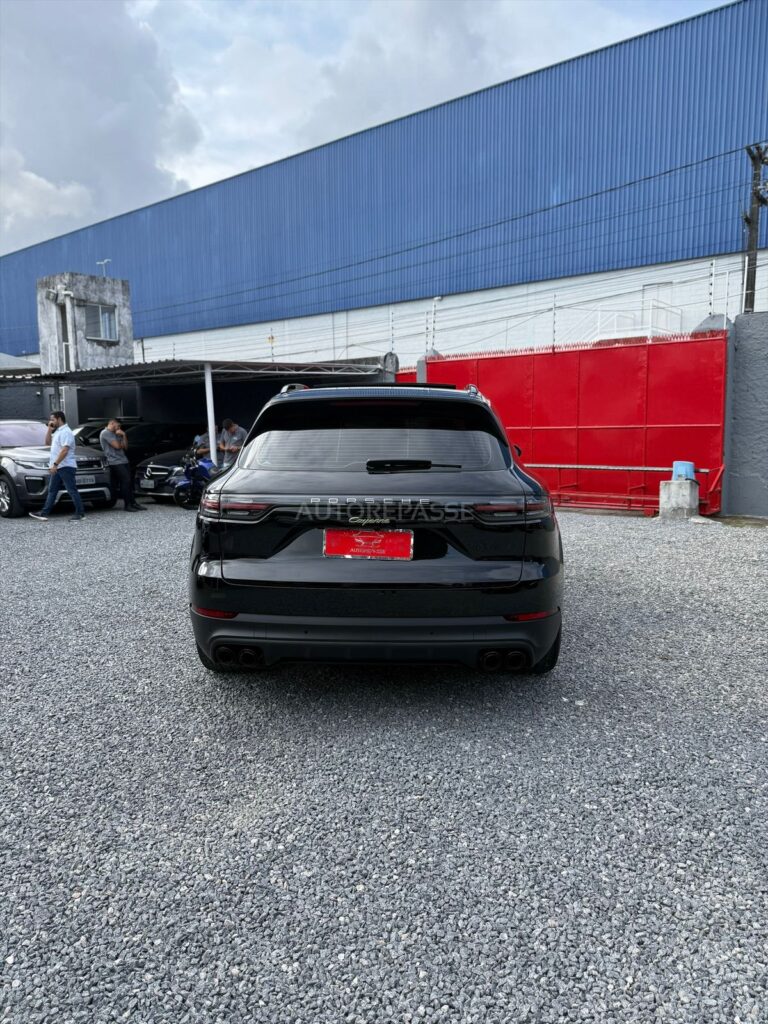 PORSCHE CAYENNE PLATINUM EDITION 2022/2023