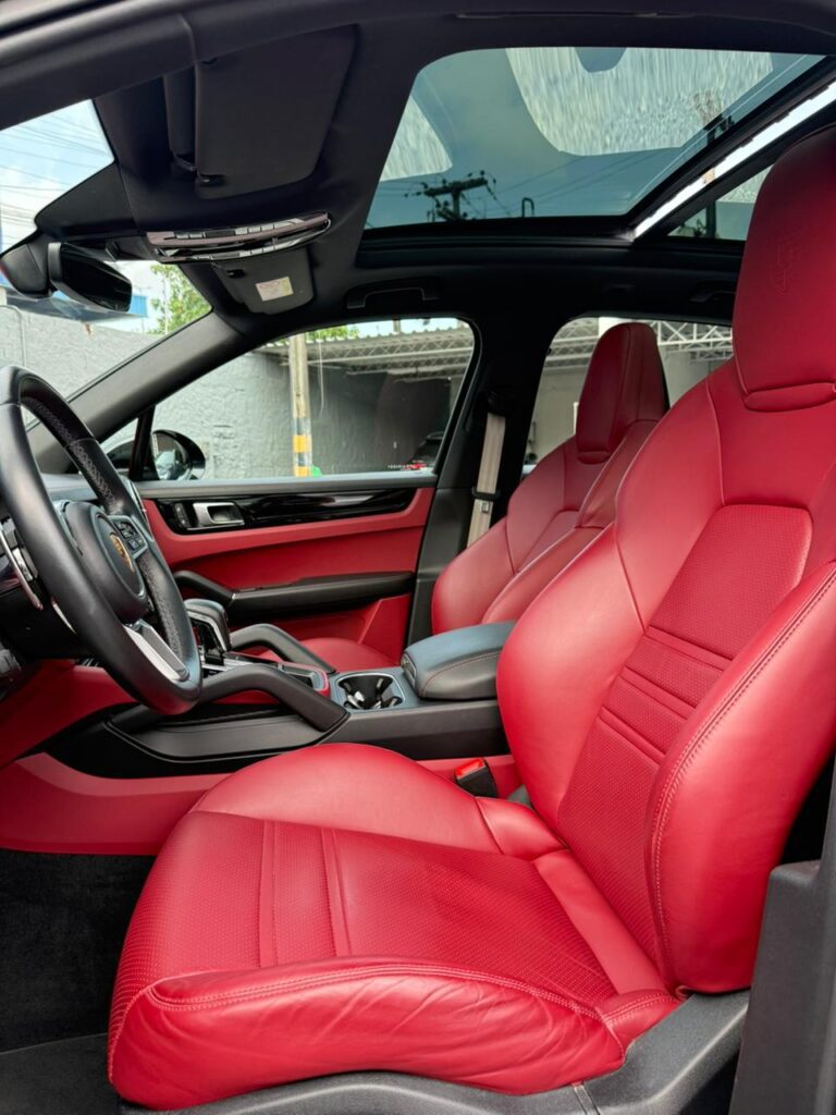 PORSCHE CAYENNE PLATINUM EDITION 2022/2023