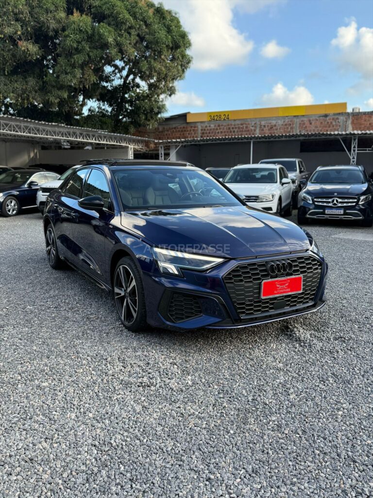 AUDI A3 PERFORMANCE BLACK MHEV  2023/2024