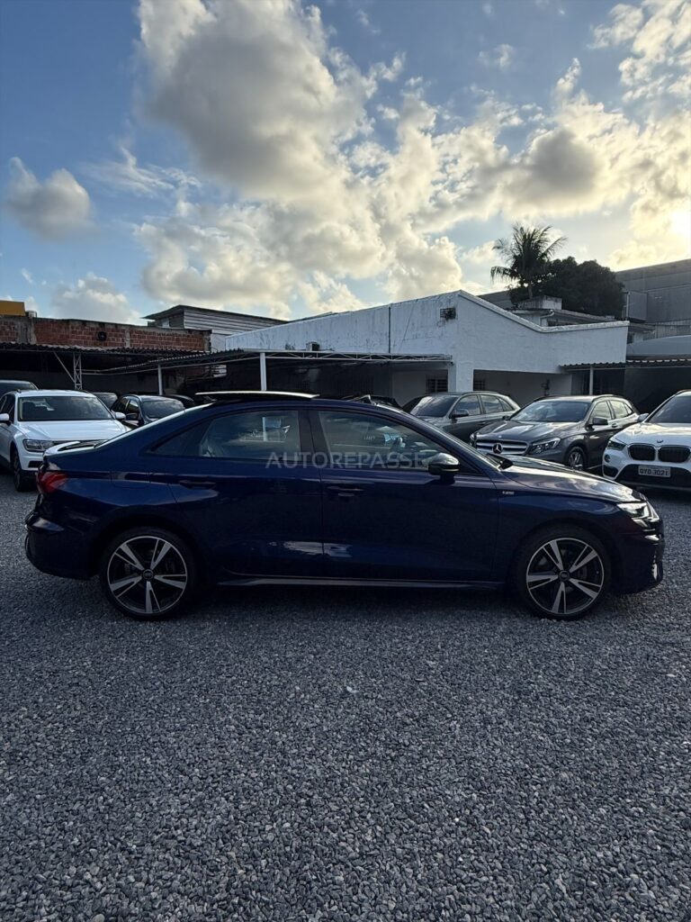 AUDI A3 PERFORMANCE BLACK MHEV  2023/2024