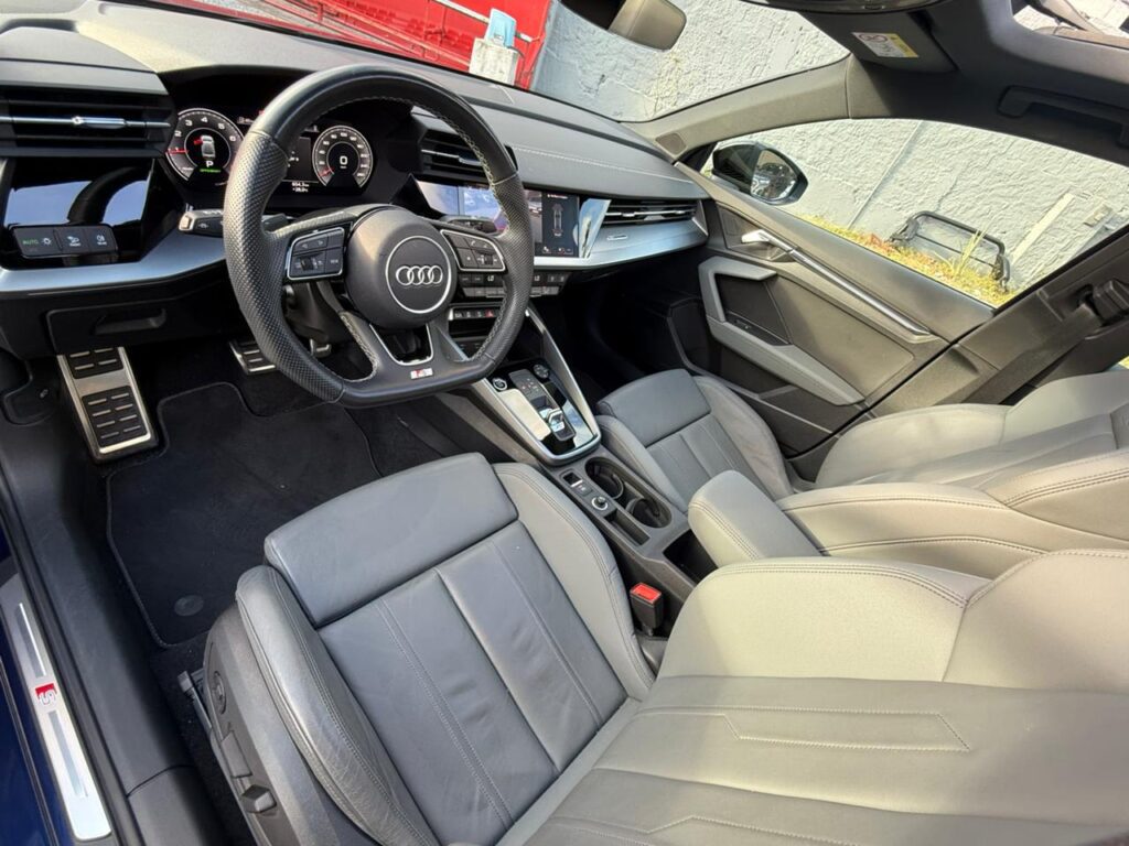 AUDI A3 PERFORMANCE BLACK MHEV  2023/2024