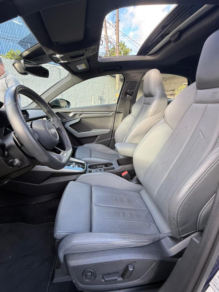 AUDI A3 PERFORMANCE BLACK MHEV  2023/2024