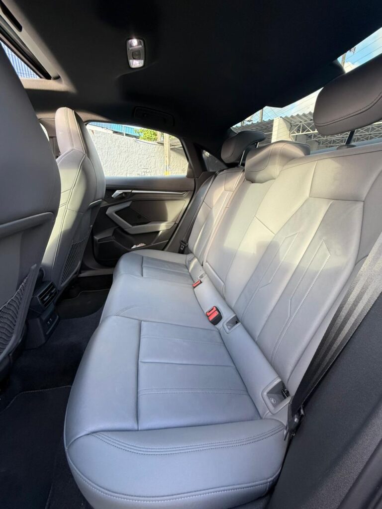 AUDI A3 PERFORMANCE BLACK MHEV  2023/2024