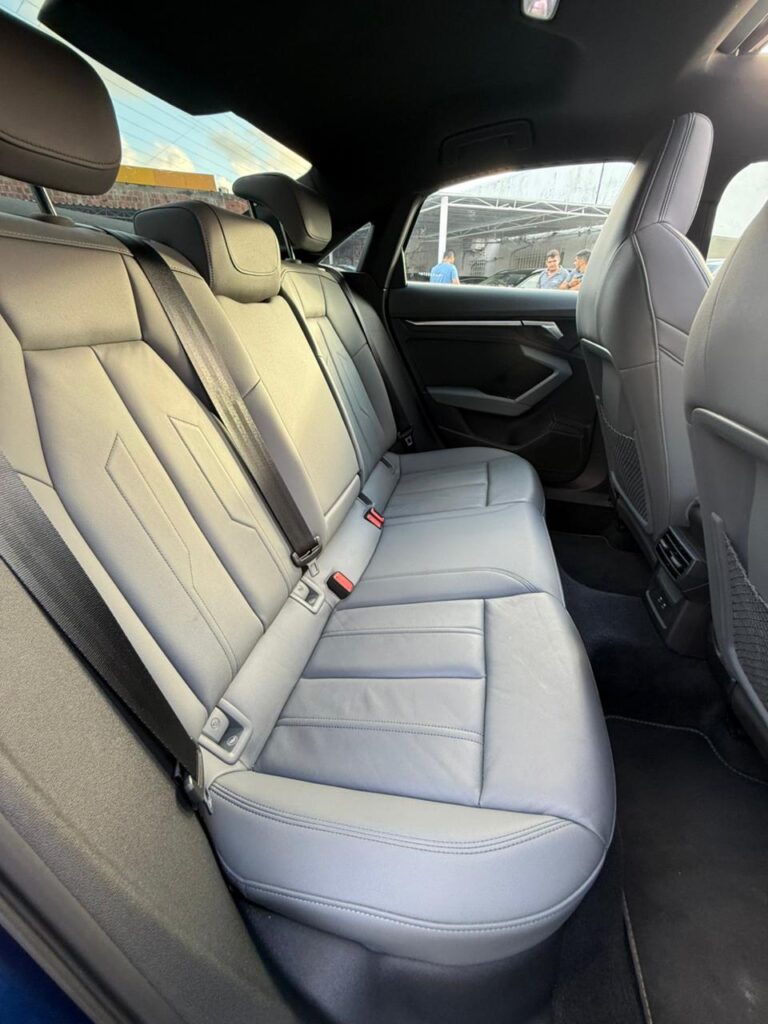 AUDI A3 PERFORMANCE BLACK MHEV  2023/2024