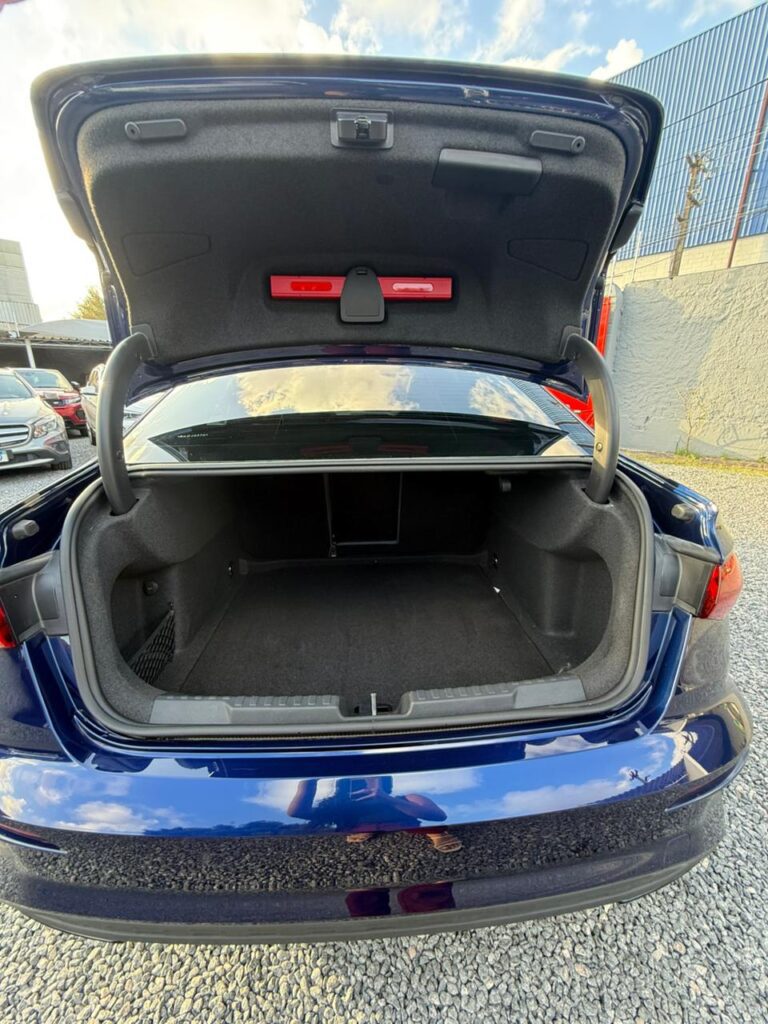 AUDI A3 PERFORMANCE BLACK MHEV  2023/2024