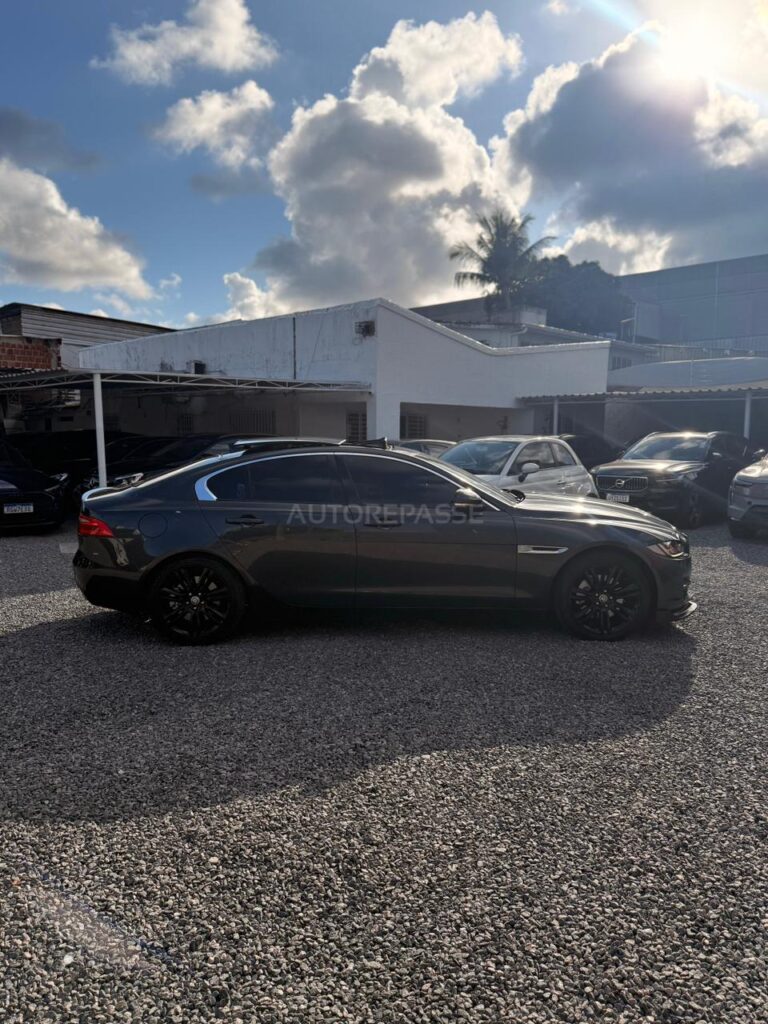 JAGUAR XE PURE 2.0 TURBO 2016/2017