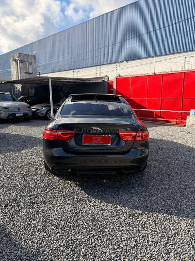 JAGUAR XE PURE 2.0 TURBO 2016/2017